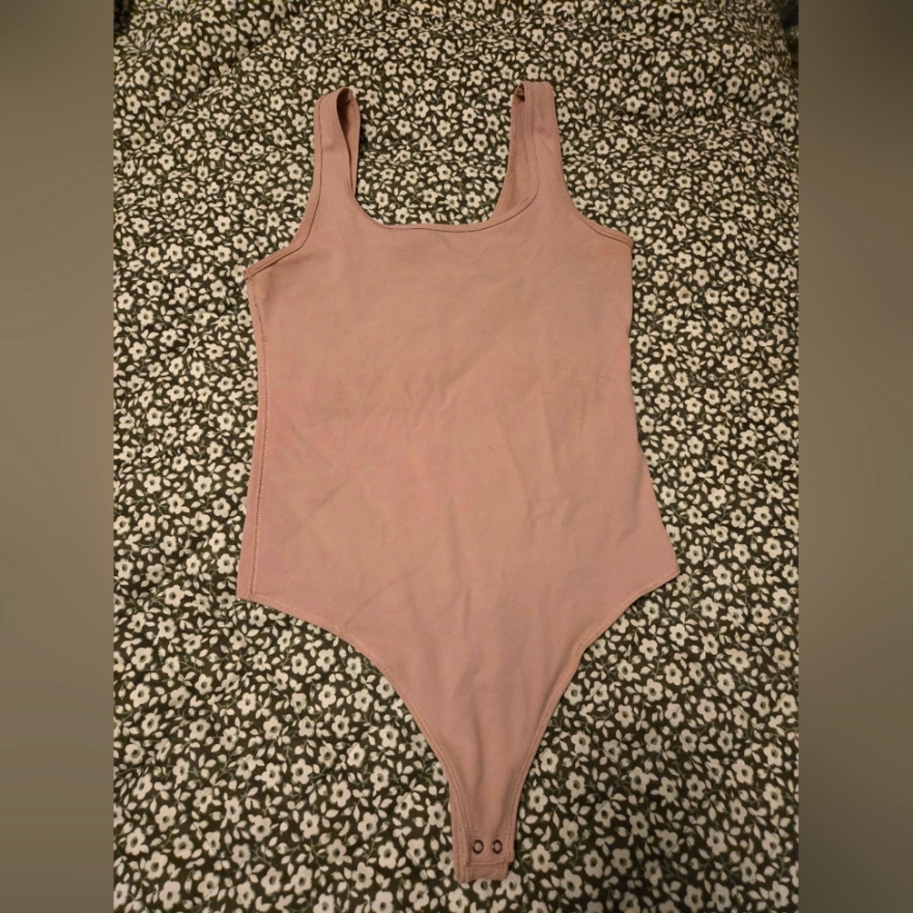 Abercrombie & Fitch  Soft A& F Collection Squareneck seamless bodysuit size M